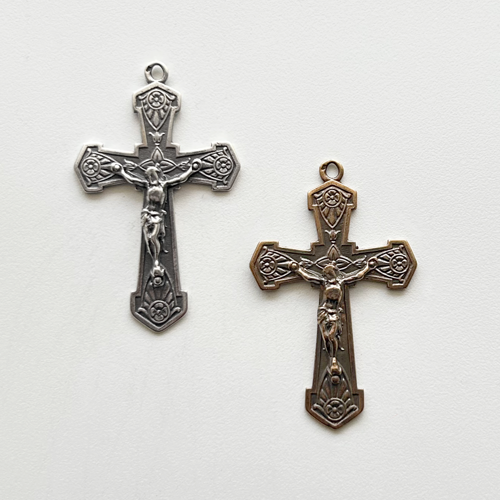 1081 - Crucifix - Shield Design