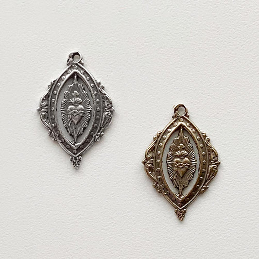 1337 - MEDAL/PENDANT - Sacred Heart, Open Work, Delicate