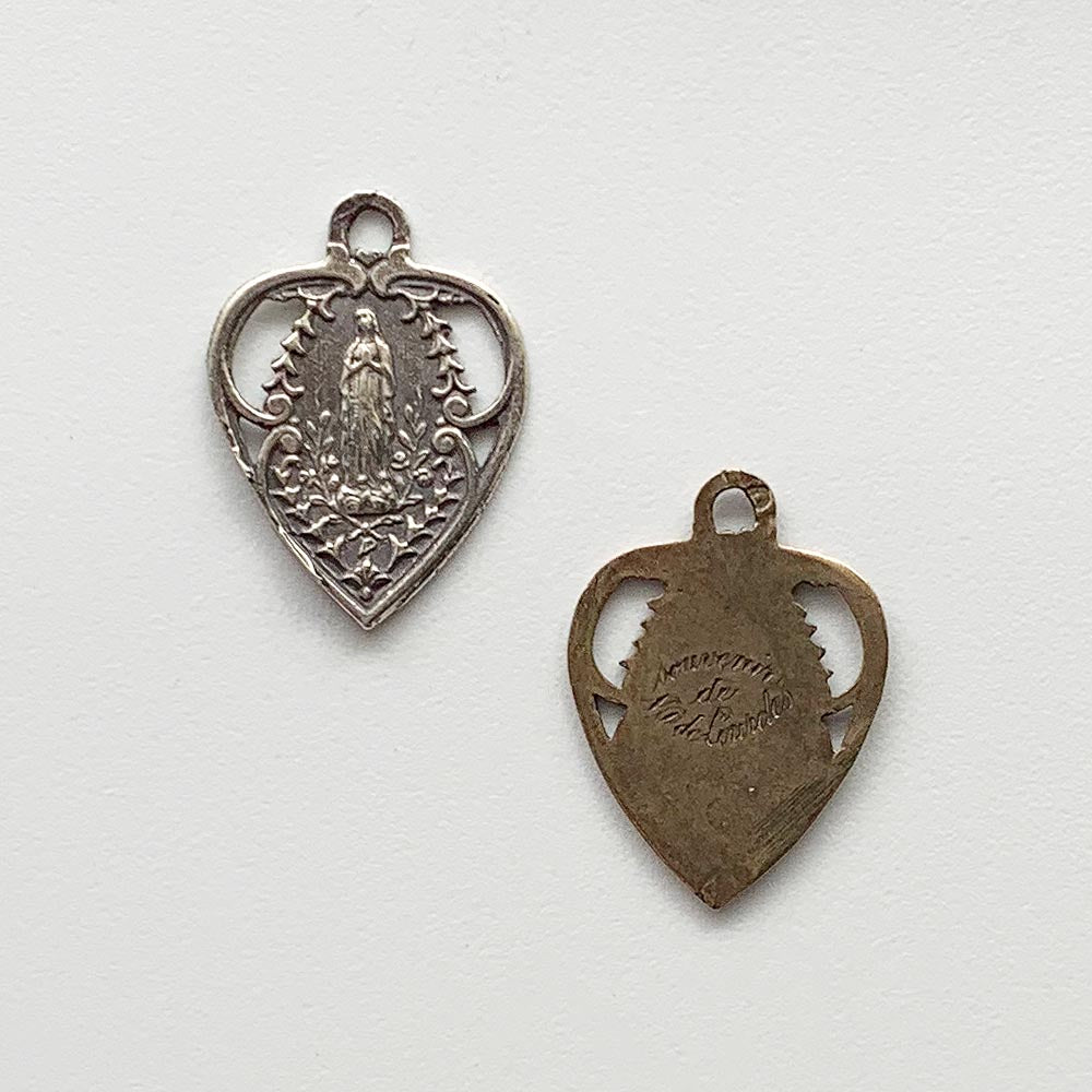 1372 - MEDAL, Heart Shaped, Our Lady of Lourdes, Delicate