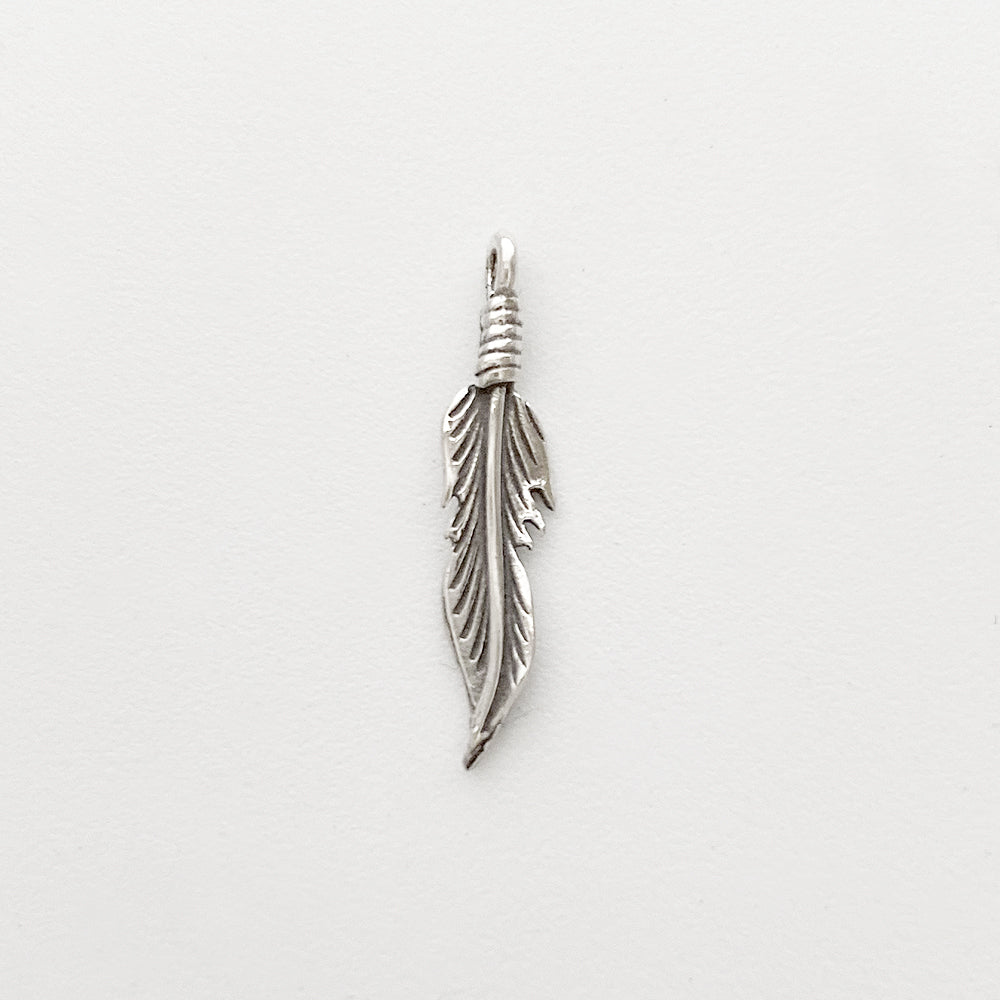 328 - Charm, Feather Small