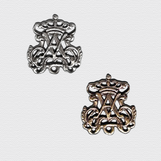 552 - Center, Ave Maria, Crown