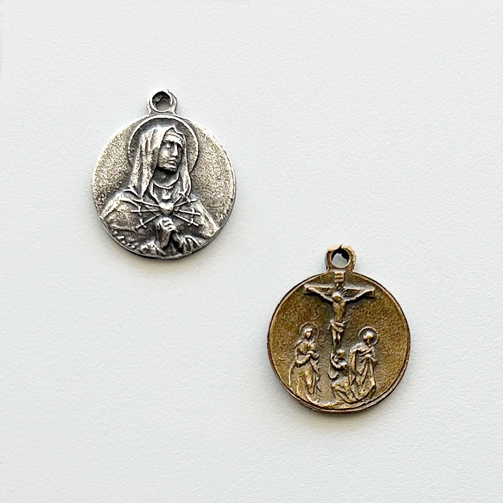 597M MEDAL, only, Our Lady of Sorrows