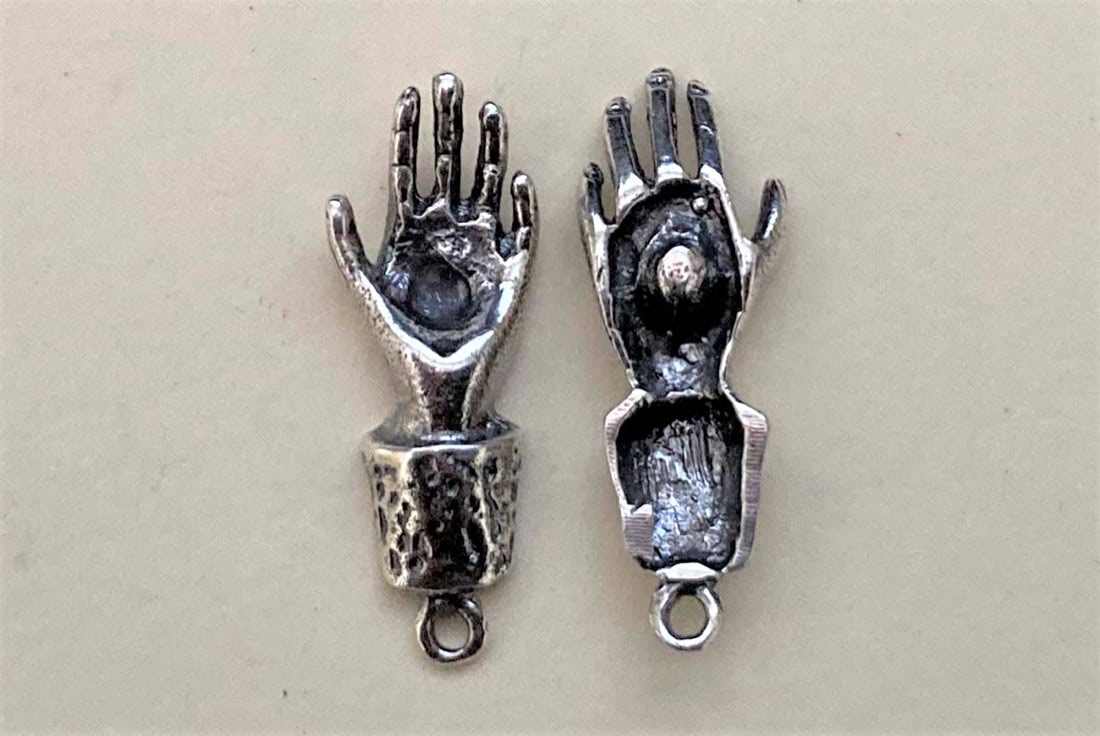 027 - Charm - The Hand That Helps