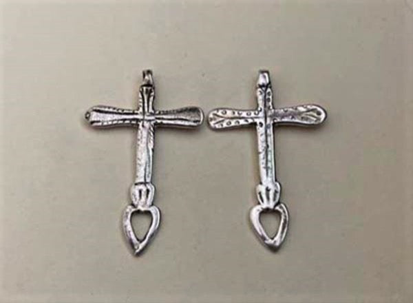 079 - Cross with Heart, Mexico