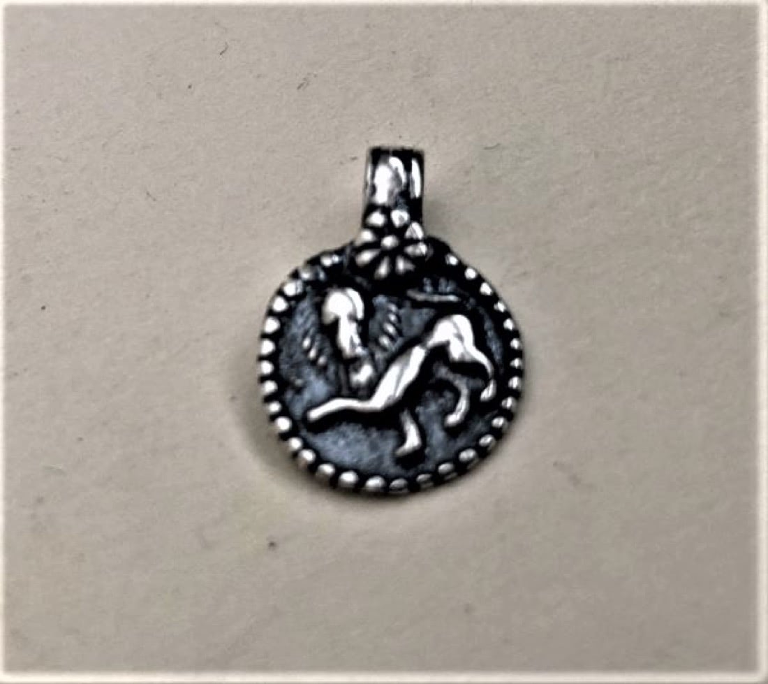 096 - Dangle, Prancing Lion, India