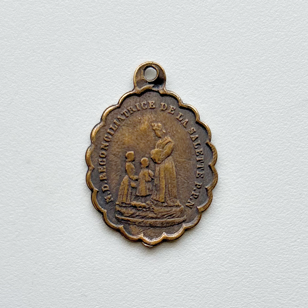 1015 - Medal - Our Lady of Salette