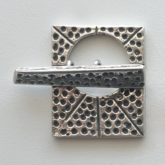 1055 - Clasp - New Toggle