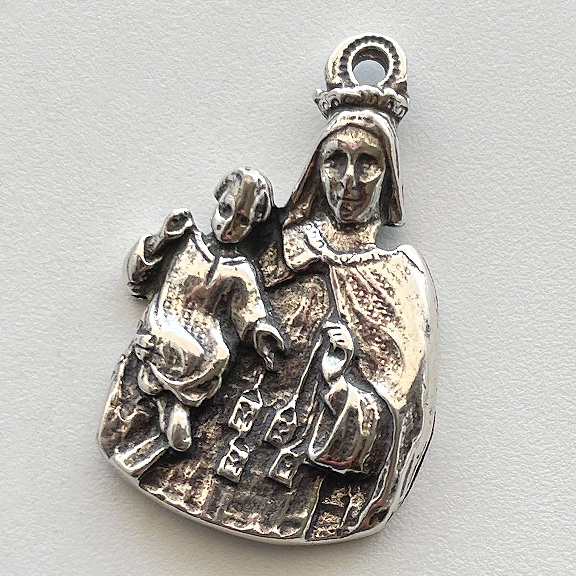 1090 - Medal - Mary and Baby Jesus, Figural