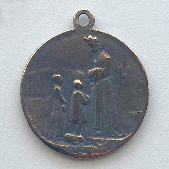 1098 - Medal - Our Lady of Salette #2