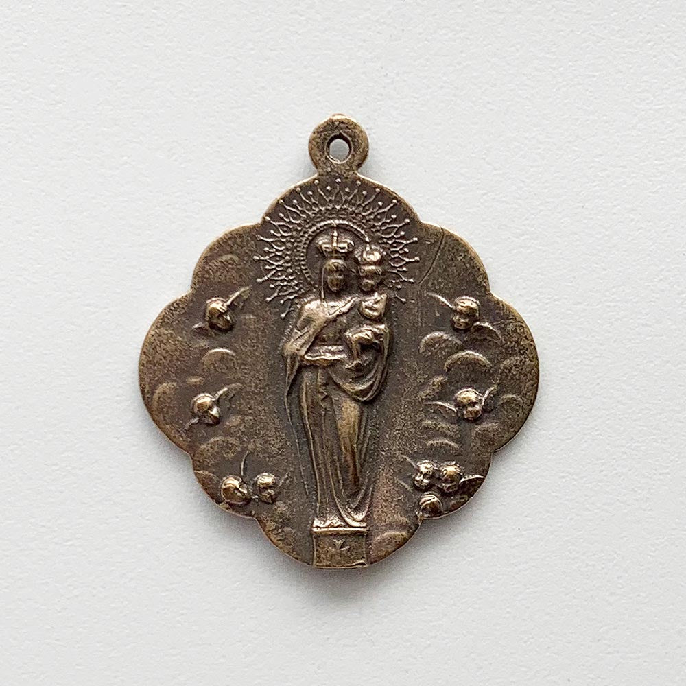 1117 - Medal - Mary with 9 Angels