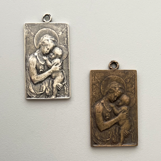 1123 - Medal - Holy Mother and Child