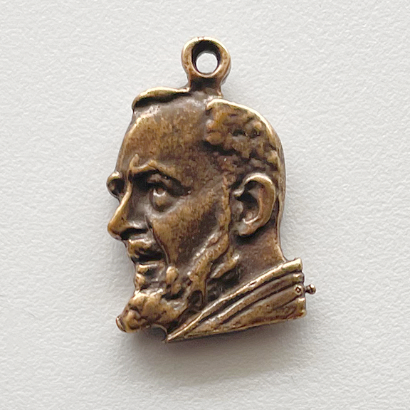 1289 - MEDAL, Padre Pio, Figural - 3/4"