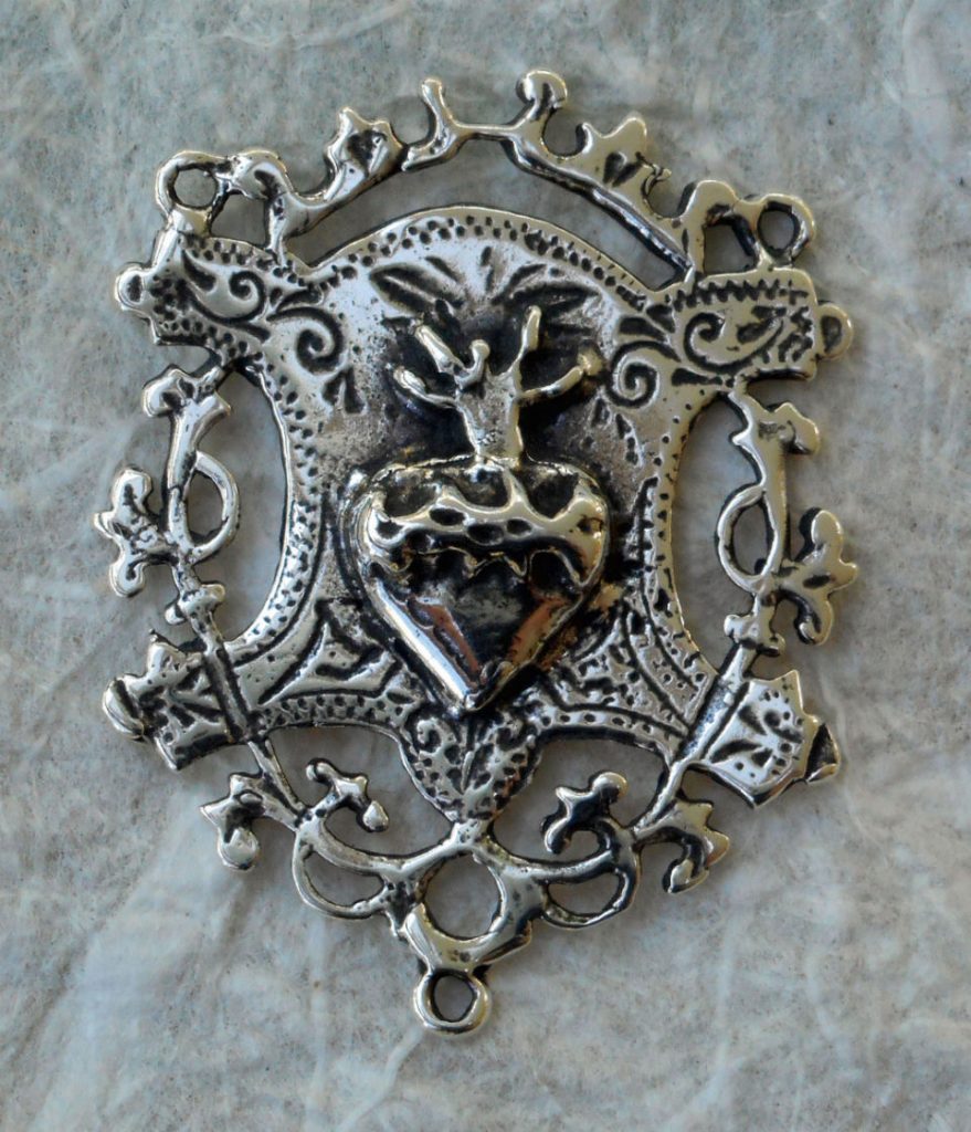 1299 - CENTER, Lacy with Sacred Heart