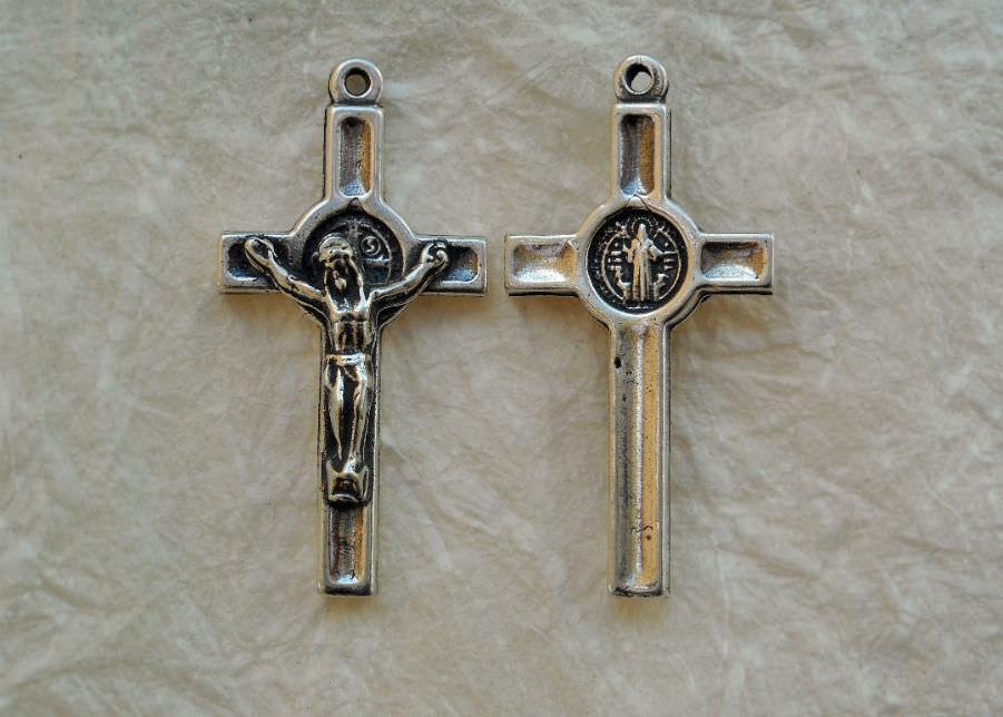 1309 - CRUCIFIX, St. Benedict, Small