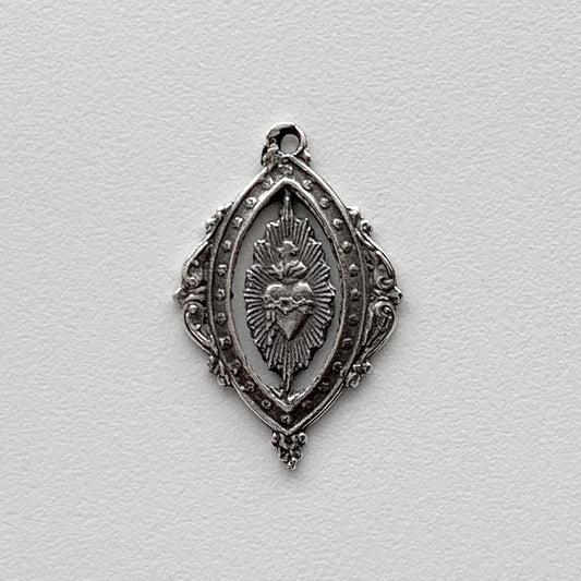 1337 - MEDAL/PENDANT - Sacred Heart, Open Work, Delicate