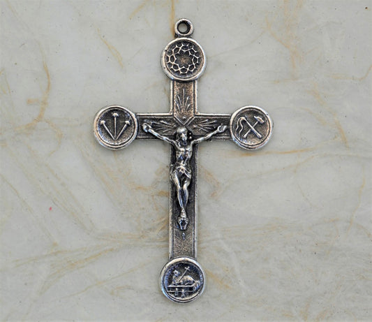 1379 - CRUCIFIX, Crown of Thorns, Tools, Lamb of God, Beautiful Detail