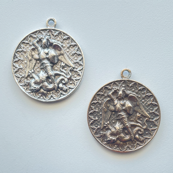 1382 - MEDAL, St. Michael the Archangel fighting the devil