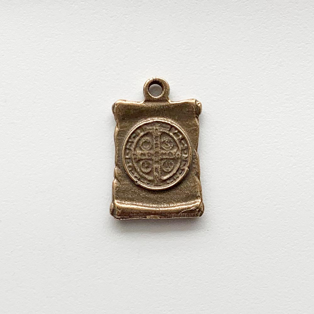 1383 - MEDAL, St. Benedict, Scroll with Prayer