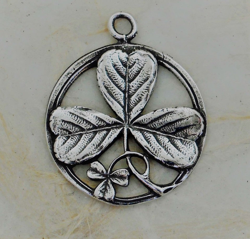 1386 MEDAL/ PENDANT/ CHARM, Shamrock, St. Patrick, Doctrine of Trinity