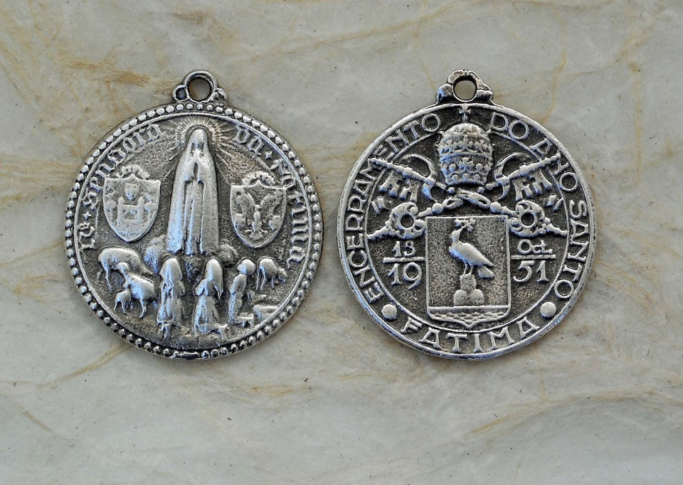 1396 - MEDAL, The Closing of the Year of Fatima with Shields, 1951/Bird with Olive Branch
