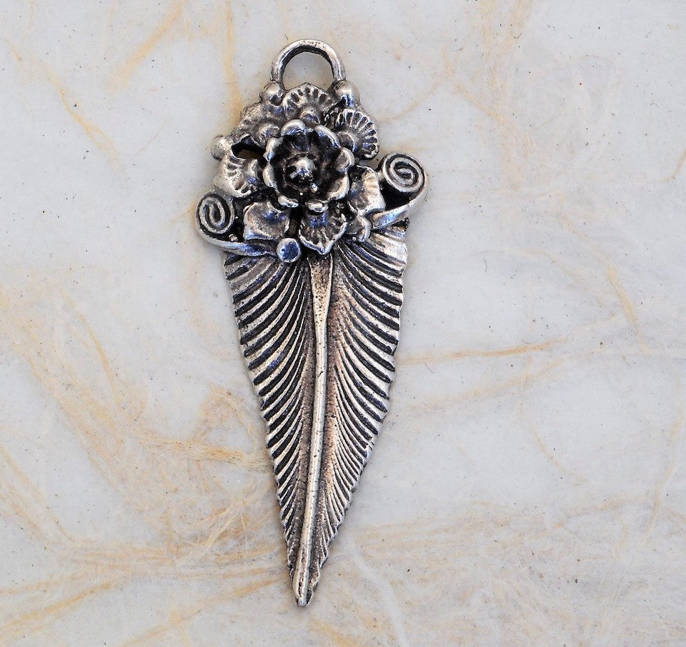 1399B - CHARM/PENDANT, Feather B, Embellished, One Sided