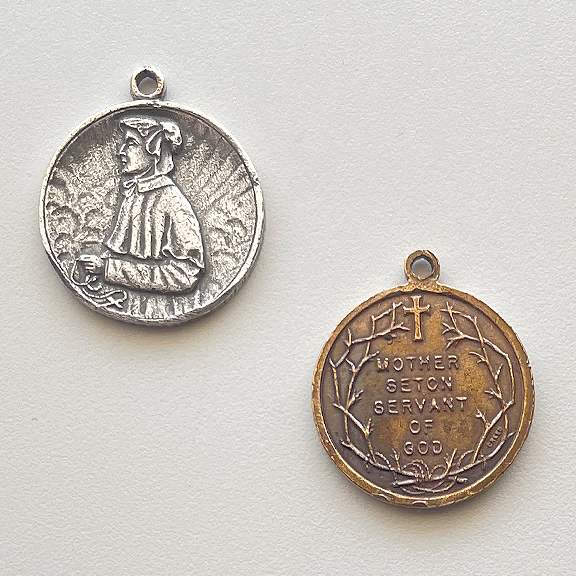 1489 – MEDAL, Mother Elizabeth Ann Seton/Servant of God, Crown of Thorns
