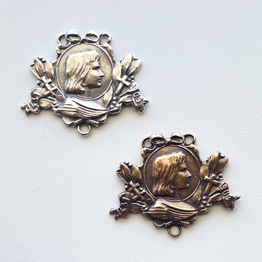 1586 CENTER, Joan of Arc with Lilies