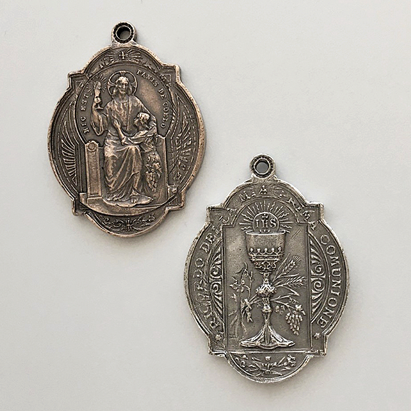 1596 MEDAL, Beautiful Eucharist, Communion/Jesus , Blessing 1-7/8"