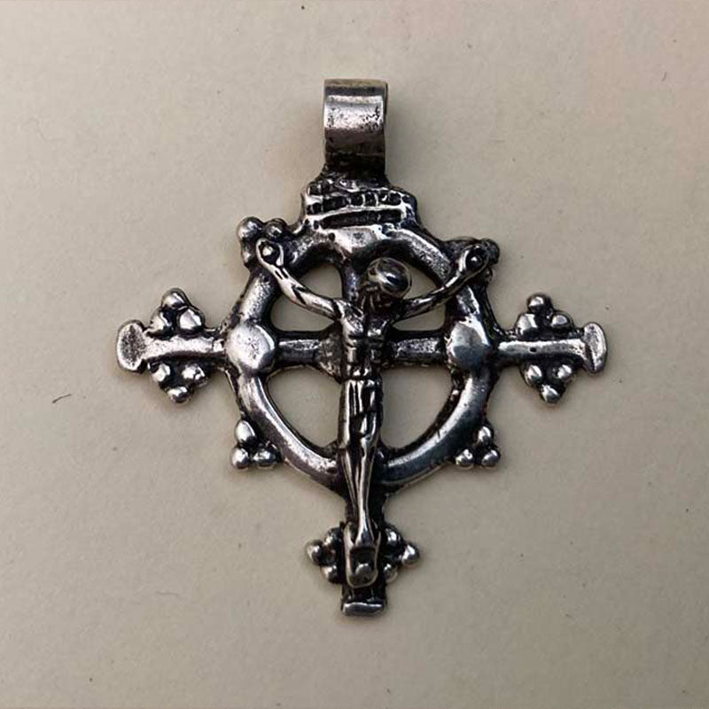 354 - Crucifix, Antique Circle