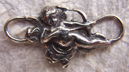 220 - Clasp - Cupid Clasp