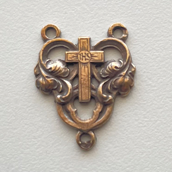 236 - Center - Heart with Cross - 5/8"