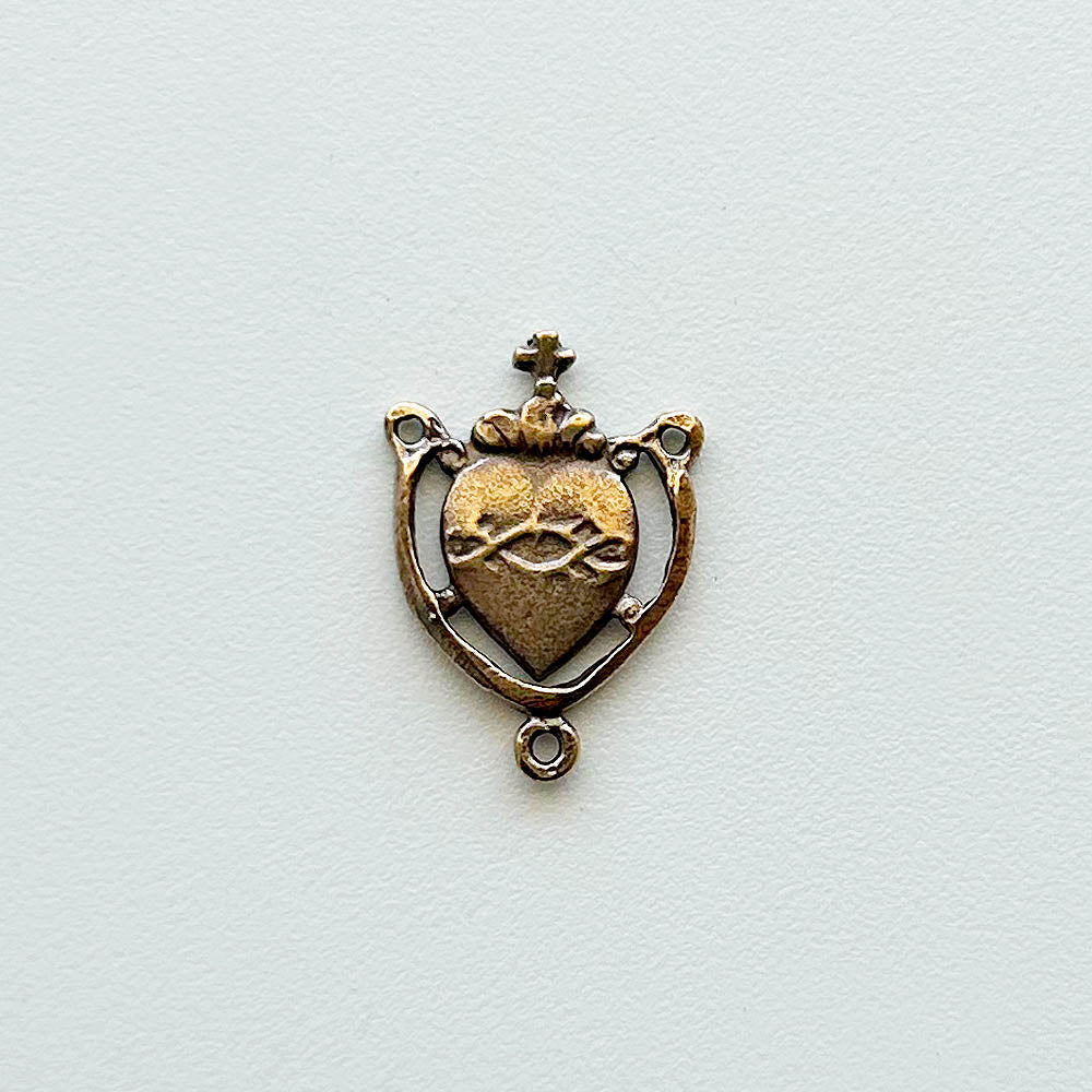 296 - Center, Open Heart/Cross