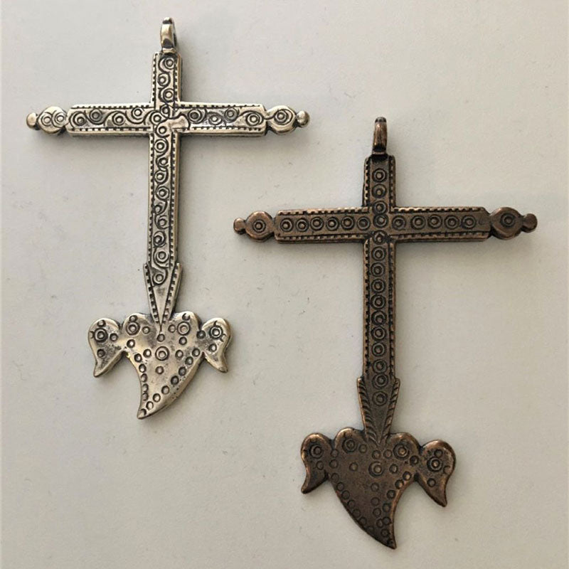 083 - Cross, Winged Heart, Latin America