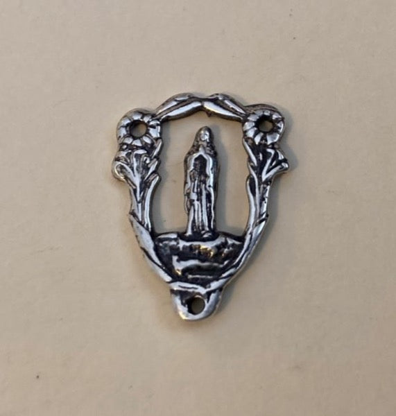 404 - Center, Mary, Rose/Grotto