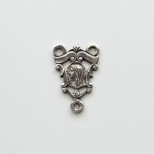 451 - Center, Jesus, Mary, Open Scroll