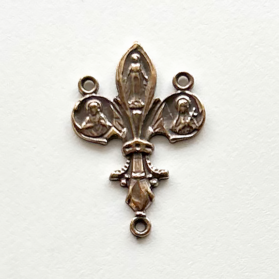 452 - Center, Fleur de Lis, France