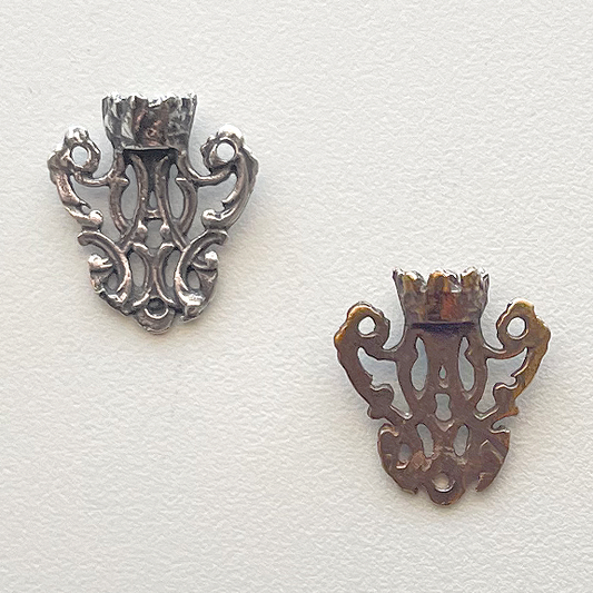 629 - Center, Ave Maria, Crown ( little ) 1/2"