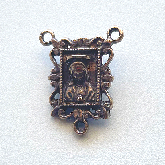 637 - Center, Jesus/Mary, Raised Images