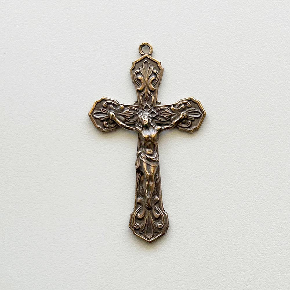 687 - Crucifix, Delicate Pattern
