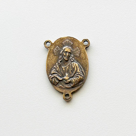 692 - Center, Sacred Heart, Crowned Mary, Oval