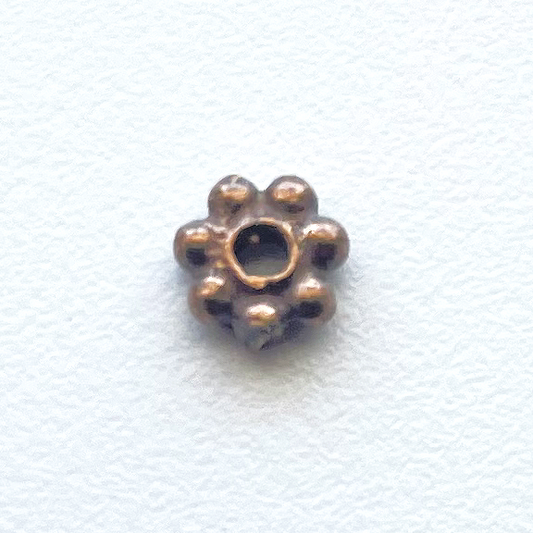 756 - Spacer, Small Daisy