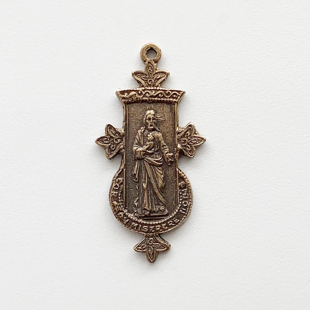 794 - Medal, Shaped