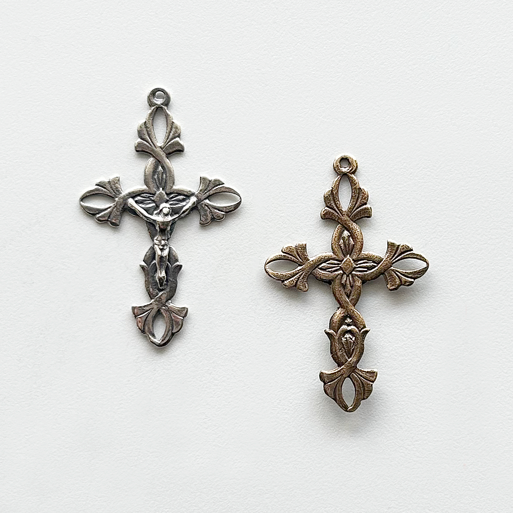 811 - Crucifix, Elegant Vines