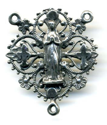 975 - Center - Mary Laced w/Fleur de Lis