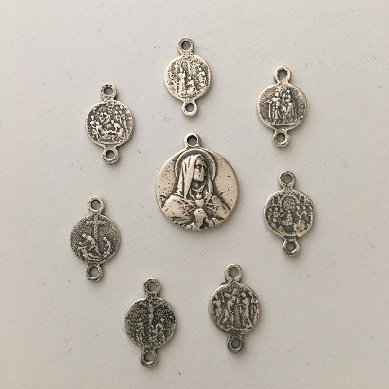 597 - SET, Medal and 7 Links, Seven Sorrows of Mary