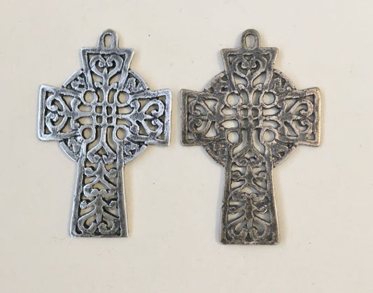 1550 – CROSS, Celtic, Delicate