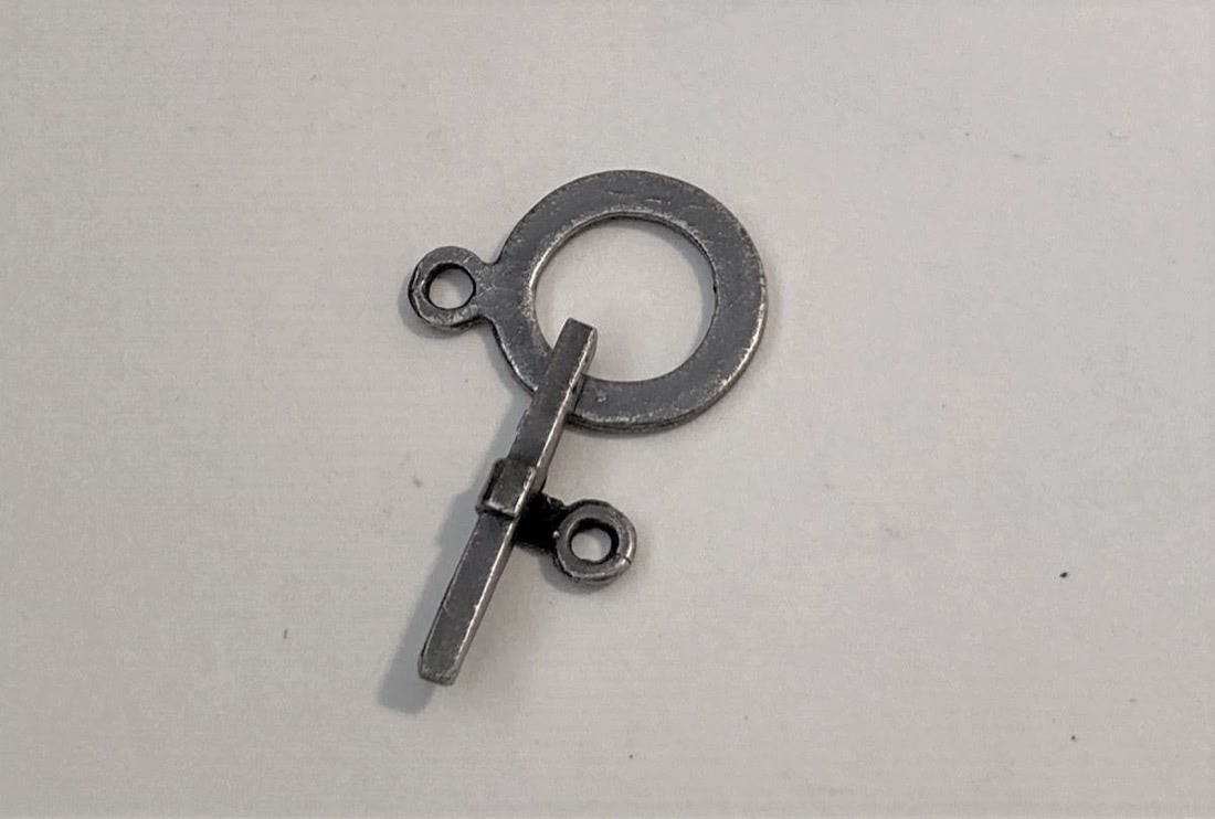 075 - Clasp, Flat Ring and Bar Toggle