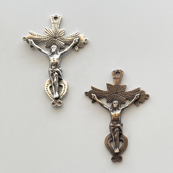 1066 - Crucifix - Old Colonial Spanish - 18-C 2 - 1/4"