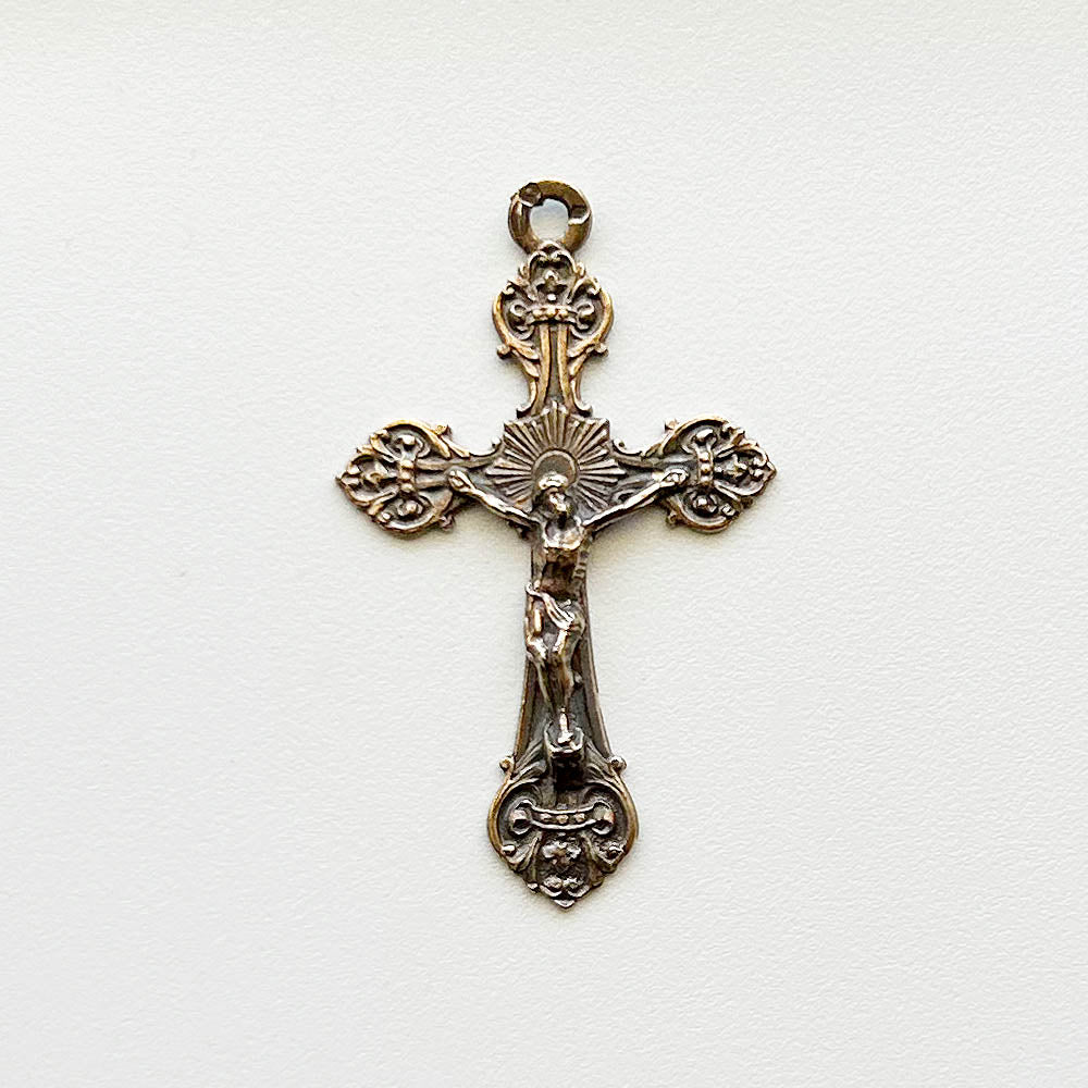 1078 - Crucifix - Elegant Floral