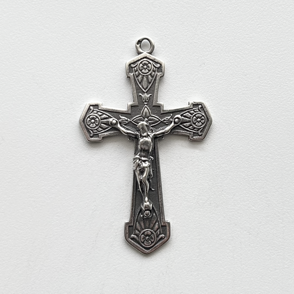 1081 - Crucifix - Shield Design